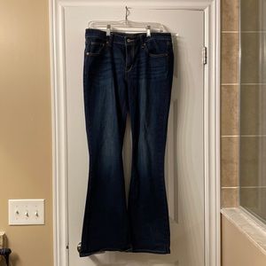 Levi’s 518 Bootcut jeans